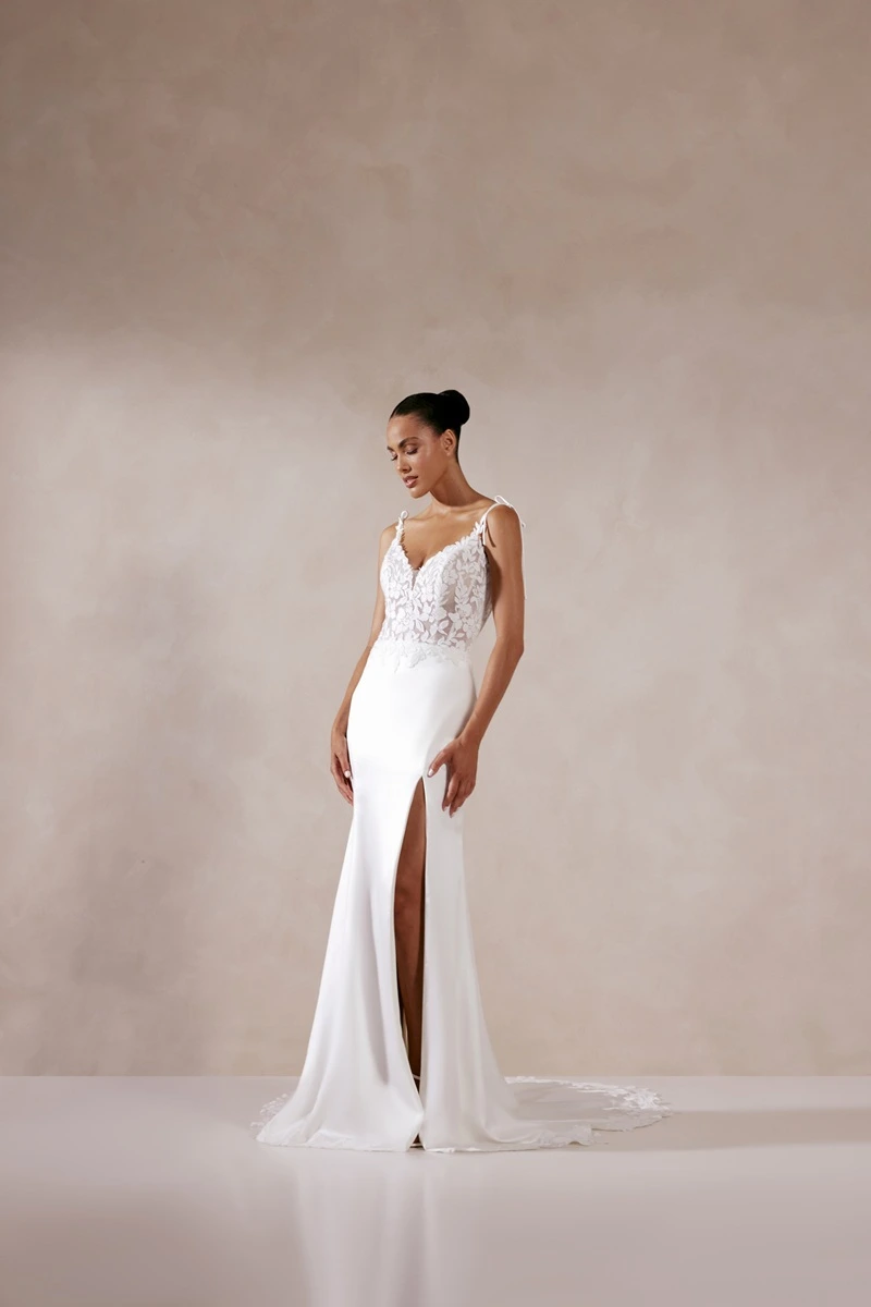 Wedding dress by Adore by Justin Alexander - Akemi - 11385